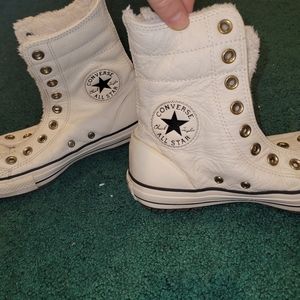 Size 7 leather converse